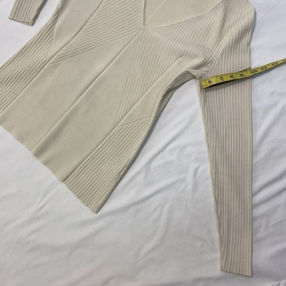 C.O.S.Women’s,Cream, V Neck,Knit,Long Sleeve Top.Size-Medium. - Picture 8 of 12